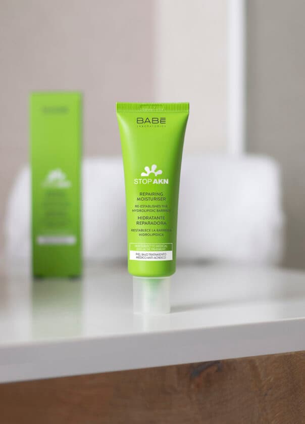 BABE STOP AKN REPAIRING MOISTUISER 50 ML